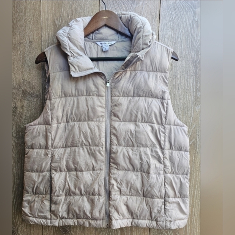 Athleta Aire Puffer Vest Neutral Large